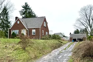 1724 Eastbrook Rd, Hickory Township, PA 16101 - Photo 2