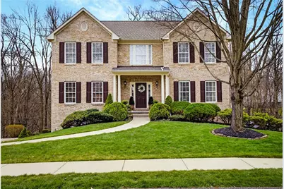 112 Hunter Dr, Cranberry Township, PA 16066 - Photo 2