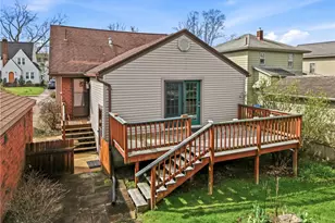 1027 Myrtle Pl, Sharon, PA 16146 - Photo 2