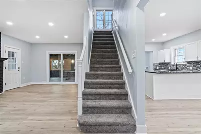 7826 Oak St, Ross Twp, PA 15237 - Photo 6