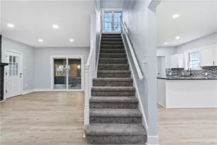 7826 Oak St, Ross Twp, PA 15237 - Photo 6