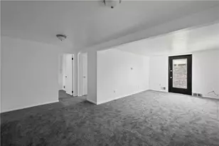 912 Hillsboro St, Pittsburgh, PA 15204 - Photo 2