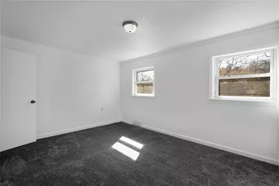 912 Hillsboro St, Pittsburgh, PA 15204 - Photo 12