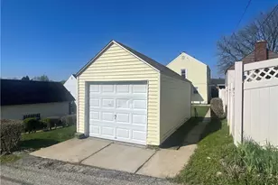 1610 Taylor Ave, New Kensington, PA 15068 - Photo 30