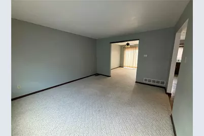 3204 Camberly Dr, Hampton, PA 15044 - Photo 14