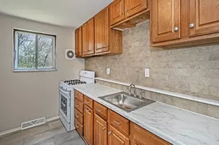 118 Courtney Dr, Pittsburgh, PA 15147 - Photo 16