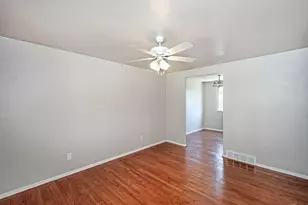 118 Courtney Dr, Pittsburgh, PA 15147 - Photo 8