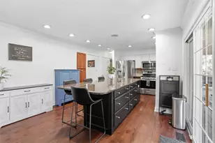 1124 Dana Dr, Bethel Park, PA 15102 - Photo 12