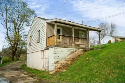 1109 McComb Ln, Pittsburgh, PA 15239 - Photo 8
