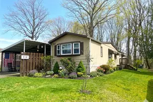 218 Moon Stone Ln, Hempfield Township, PA 15601 - Photo 2