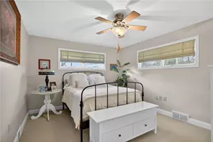 498 Balconade Dr, Pittsburgh, PA 15236 - Photo 20