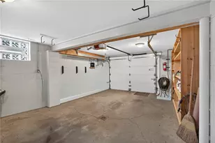 498 Balconade Dr, Pittsburgh, PA 15236 - Photo 28