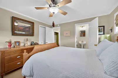 498 Balconade Dr, Pittsburgh, PA 15236 - Photo 18