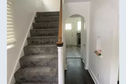 1926 Fairlawn St, Pittsburgh, PA 15221 - Photo 2