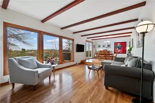 419 Amherst Ave, Moon/Crescent Twp, PA 15108 - Photo 4