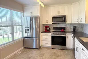 425 Georgetown Ct, Seven Fields Boro, PA 16046 - Photo 6