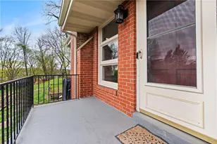 117 Maruth Dr, Ross Twp, PA 15237 - Photo 2