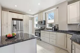 430 Stratton Ln, Pittsburgh, PA 15206 - Photo 12