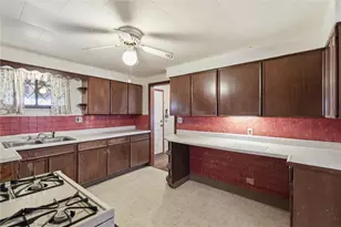 138 Enger Ave, Ross Twp, PA 15214 - Photo 6