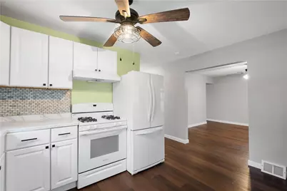 805 Monroe St, New Eagle, PA 15067 - Photo 8