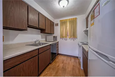 1455 Spreading Oak Dr #C, Scott Township, PA 15220 - Photo 8