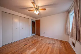 1455 Spreading Oak Dr, Scott Township, PA 15220 - Photo 22