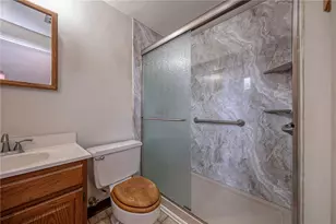 1455 Spreading Oak Dr, Scott Township, PA 15220 - Photo 14