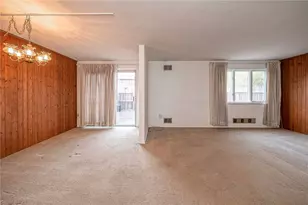 1455 Spreading Oak Dr, Scott Township, PA 15220 - Photo 6