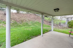 3272 Bradbury Dr, Hopewell Township, PA 15001 - Photo 6