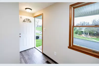 3272 Bradbury Dr, Hopewell Township, PA 15001 - Photo 8