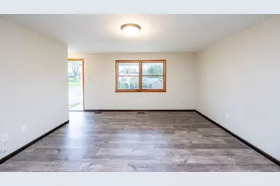 3272 Bradbury Dr, Hopewell Township, PA 15001 - Photo 10