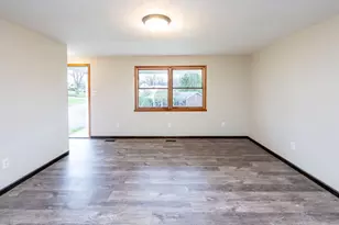 3272 Bradbury Dr, Hopewell Township, PA 15001 - Photo 10