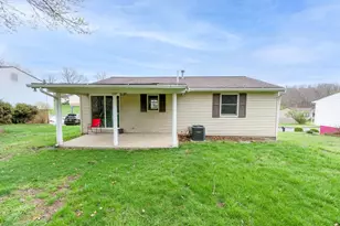 3272 Bradbury Dr, Hopewell Township, PA 15001 - Photo 4