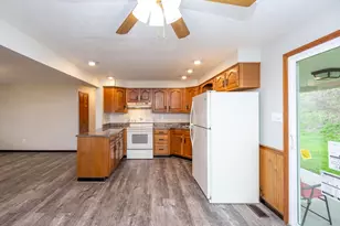 3272 Bradbury Dr, Hopewell Township, PA 15001 - Photo 14