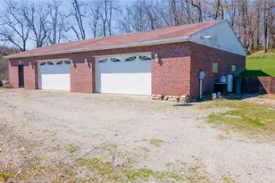 6430 Church Hill Rd, Bethel Park, PA 15102 - Photo 6