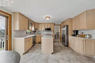 1717 Hathaway Ln, Pittsburgh, PA 15241 - Photo 8