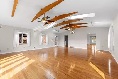 8 Pocono Drive, Green Tree, PA 15220 - Photo 22