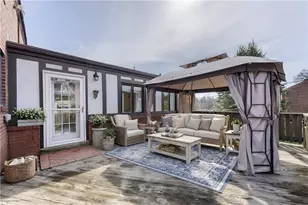 8 Pocono Dr, Green Tree, PA 15220 - Photo 40