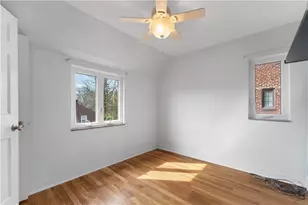 8 Pocono Dr, Green Tree, PA 15220 - Photo 30