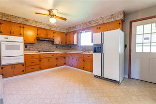 323 Indiana Ave, Avonmore, PA 15618 - Photo 4