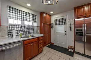 212 Montclair Ave, Pittsburgh, PA 15237 - Photo 4