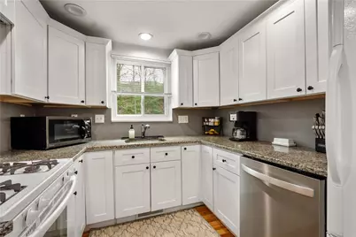 325 Conniston Ave, Pittsburgh, PA 15210 - Photo 8