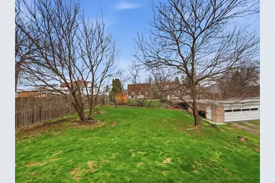 1523 Woodcrest Avenue, Moon/Crescent Twp, PA 15108 - Photo 4