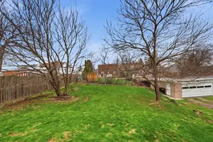 1523 Woodcrest Ave, Moon/Crescent Twp, PA 15108 - Photo 4