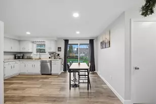 1523 Woodcrest Ave, Moon/Crescent Twp, PA 15108 - Photo 8