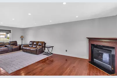 34 Giant Oak Dr, Economy, PA 15005 - Photo 8