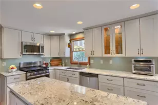 925 Summit Dr, Marshall, PA 15090 - Photo 10