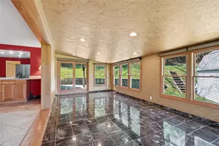 720 Blueberry St, West Mifflin, PA 15122 - Photo 14