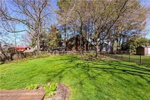 217 Monroe Dr, Pittsburgh, PA 15229 - Photo 32