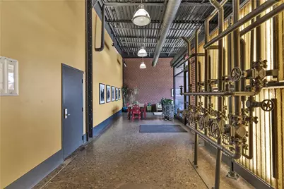 2250 Mary St #204, Pittsburgh, PA 15203 - Photo 2